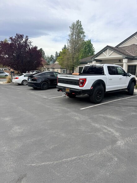 More Photos Of 970 Roberta Ln, Sparks Office For Lease