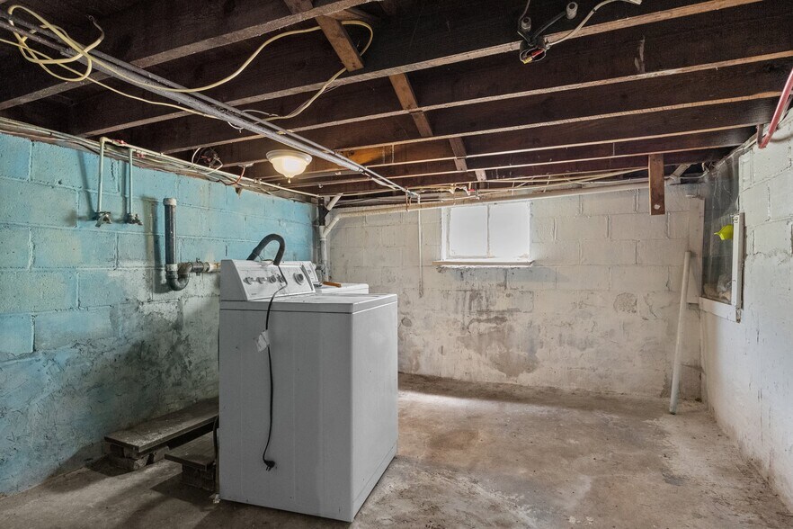 More Photos Of 600 W Broad St, Paulsboro Specialty For Sale