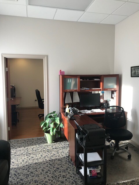 More Photos Of 908 E Waterloo Rd, Akron Medical For Lease