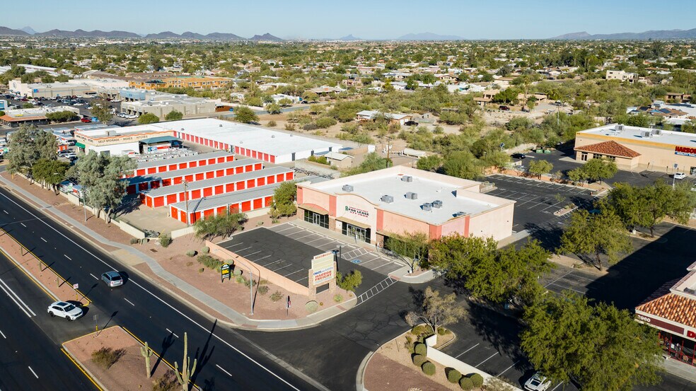 More Photos Of 3996 W Ina Rd, Tucson General Retail For Lease