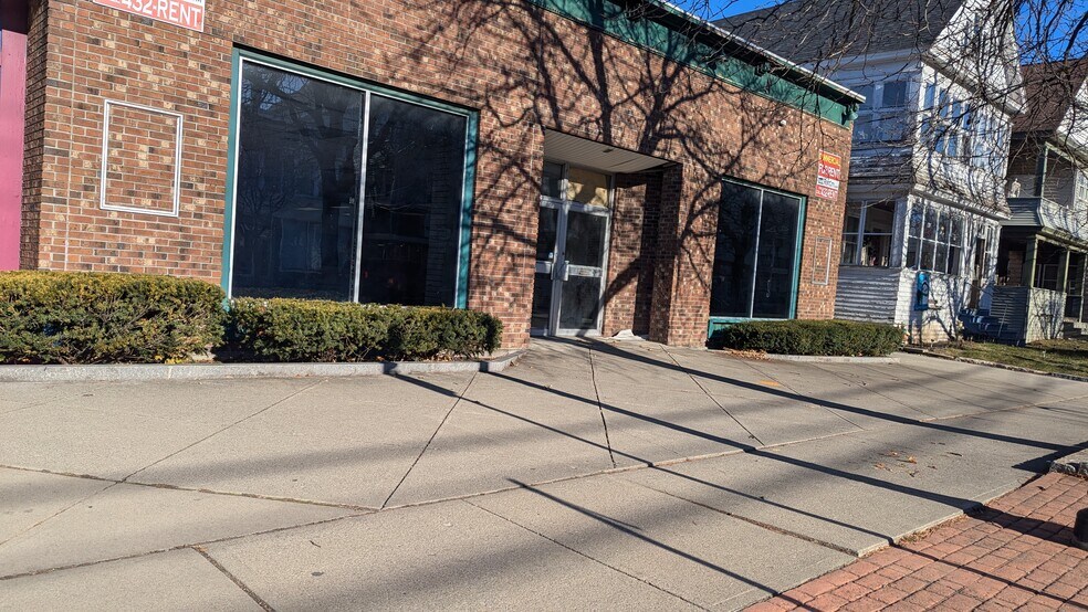 More Photos Of 467 Delaware Ave, Albany Storefront For Lease