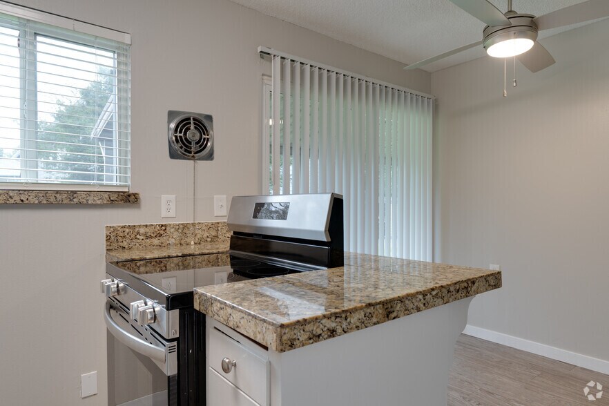 More Photos Of 9550 SW Washington Dr, Portland Apartments For Sale
