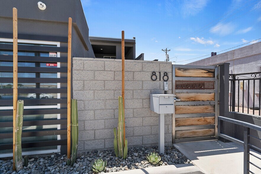 More Photos Of 818 Stewart Ave, Las Vegas Loft Creative Space For Lease