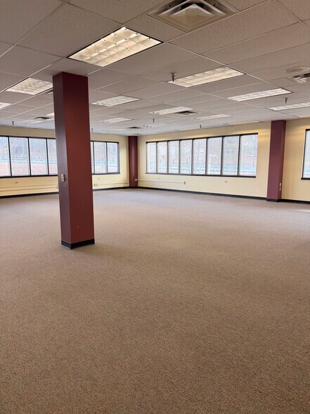 More Photos Of 2200-2214 Liberty Ave, Pittsburgh Flex For Lease