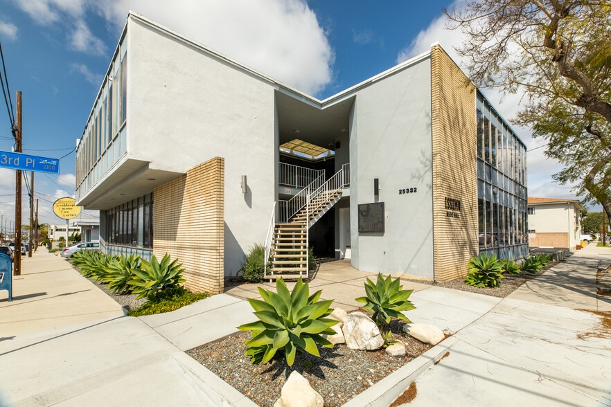 Primary Photo Of 25332 Narbonne Ave, Lomita Medical For Lease