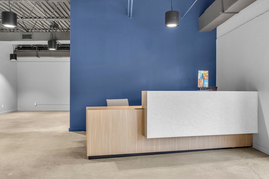 More Photos Of 10580 Barkley St, Overland Park Medical For Lease