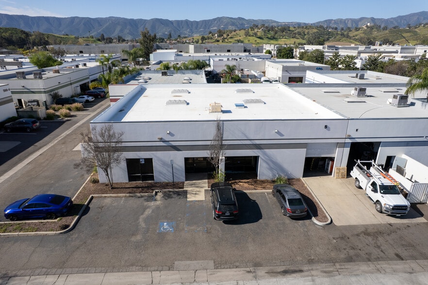 More Photos Of 560 Birch St, Lake Elsinore Manufacturing For Lease