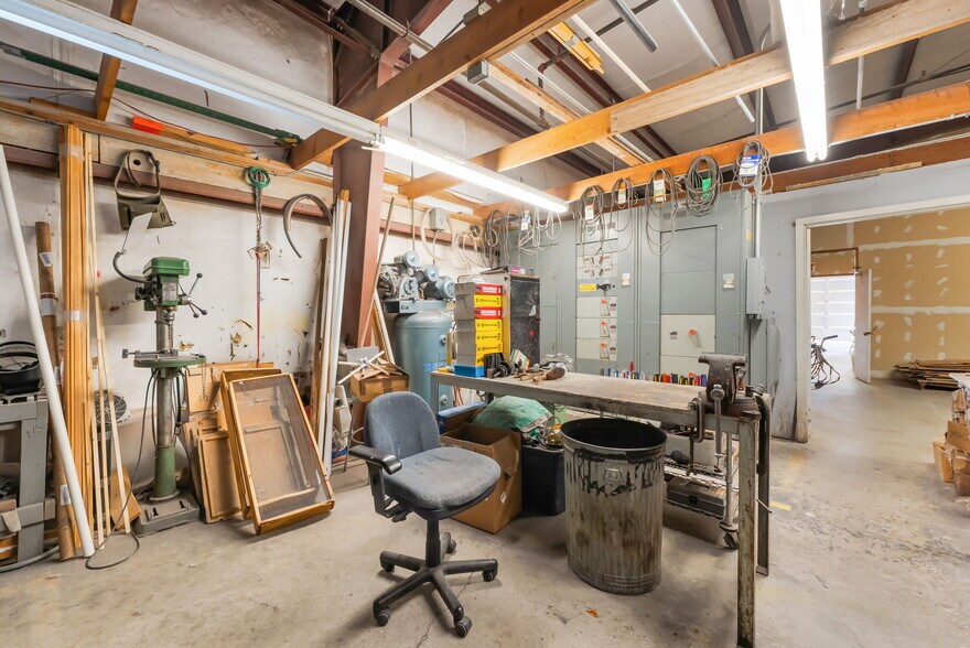 More Photos Of 480 Pat Ave, Overton Industrial For Sale