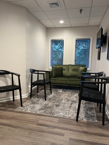 More Photos Of 130 Maple Ave, Red Bank Medical For Lease