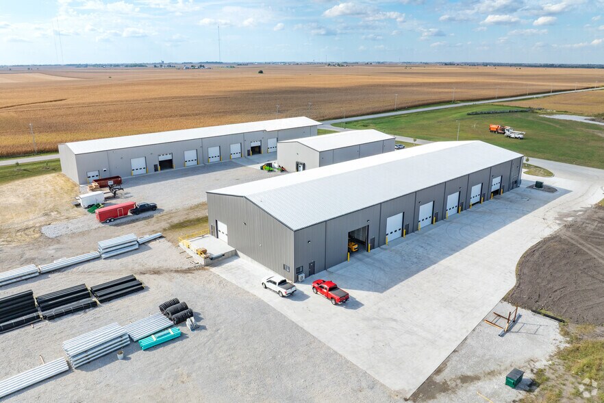 More Photos Of 1407 NW Laurel St, Elkhart Warehouse For Sale