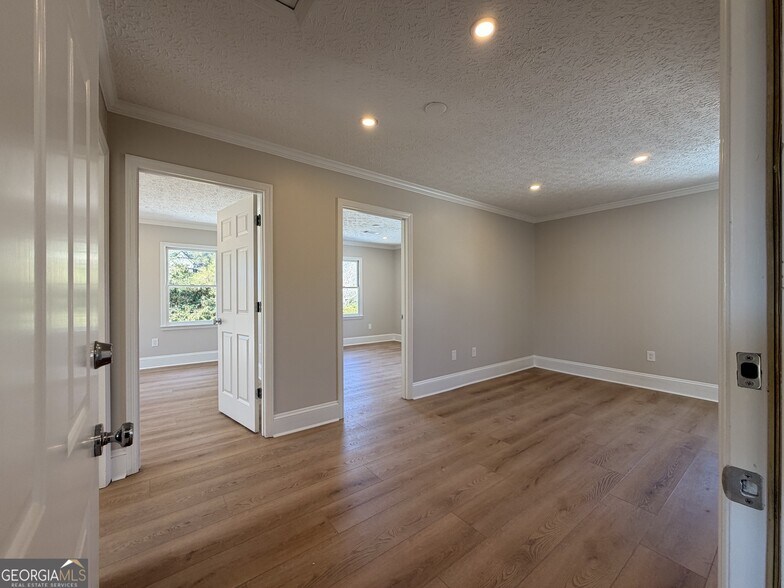 More Photos Of 1165 Cedar Shoals Dr, Athens Loft Creative Space For Lease