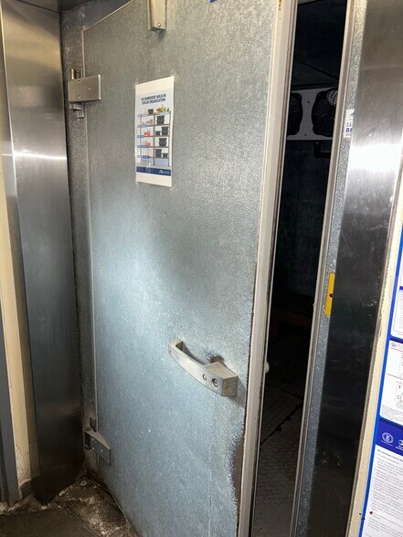 More Photos Of 13325 Olde Western Ave, Blue Island Restaurant For Sale