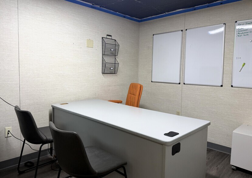 More Photos Of 301 N 9th St, Stroudsburg Auto Dealership For Lease