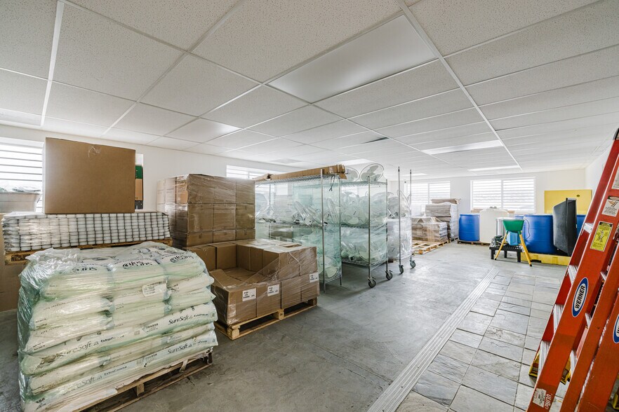 More Photos Of 1120 Hacienda Ranch Rd, Wells Truck Terminal For Lease