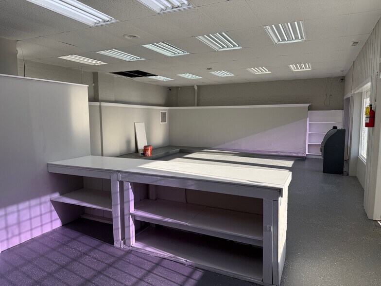 More Photos Of 14424 Morse St, Cedar Lake Storefront Retail Residential For Lease