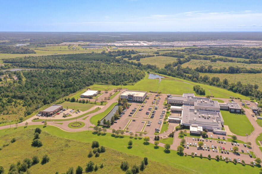 More Photos Of 163 River Oaks Dr, Canton Medical For Lease