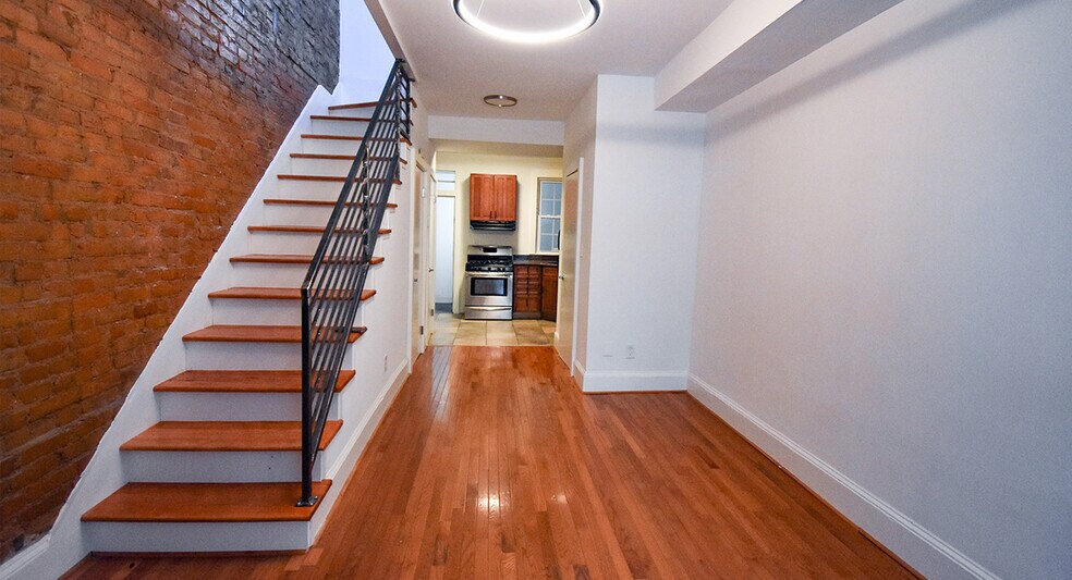 More Photos Of , Washington Office For Sale