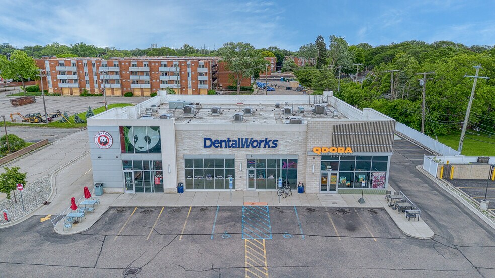 More Photos Of 30754-30766 Woodward Ave, Royal Oak Storefront For Lease