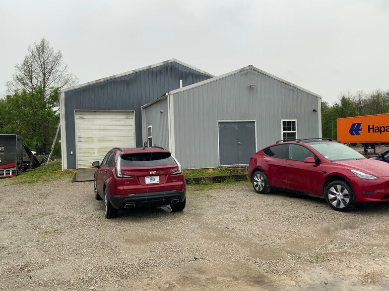 More Photos Of 6550 Progress Pky, Cedar Hill Warehouse For Sale