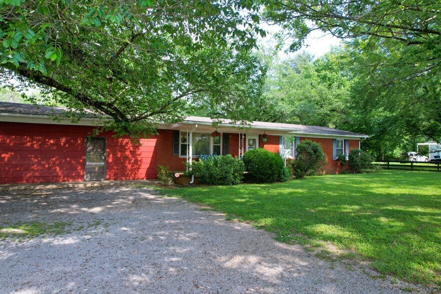 More Photos Of 131 Kingwood Ln, Rockvale Flex For Sale