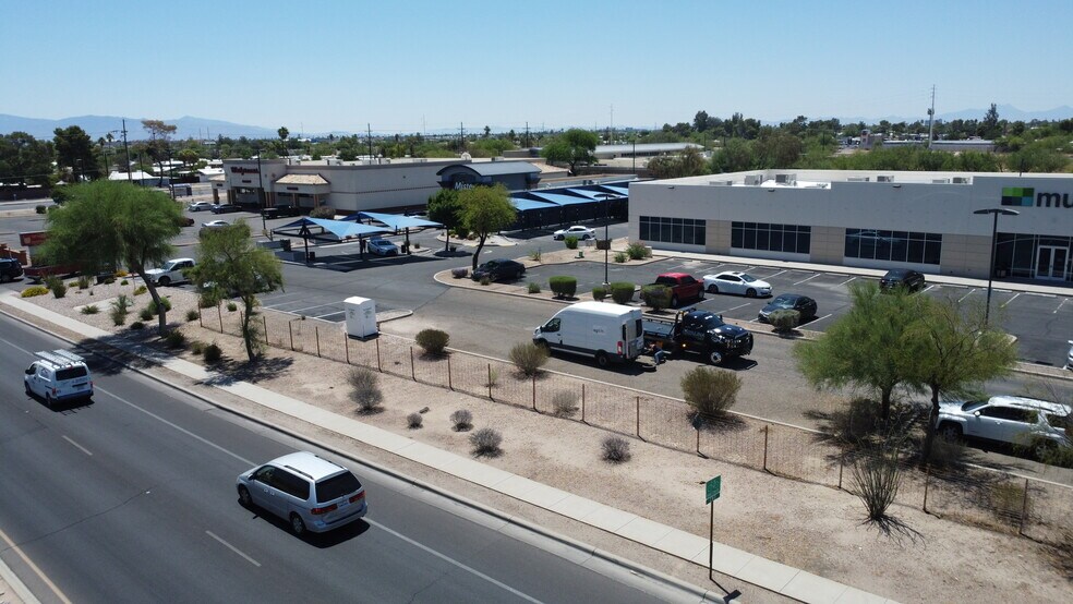 More Photos Of 1455 W River Rd, Tucson Schools For Lease