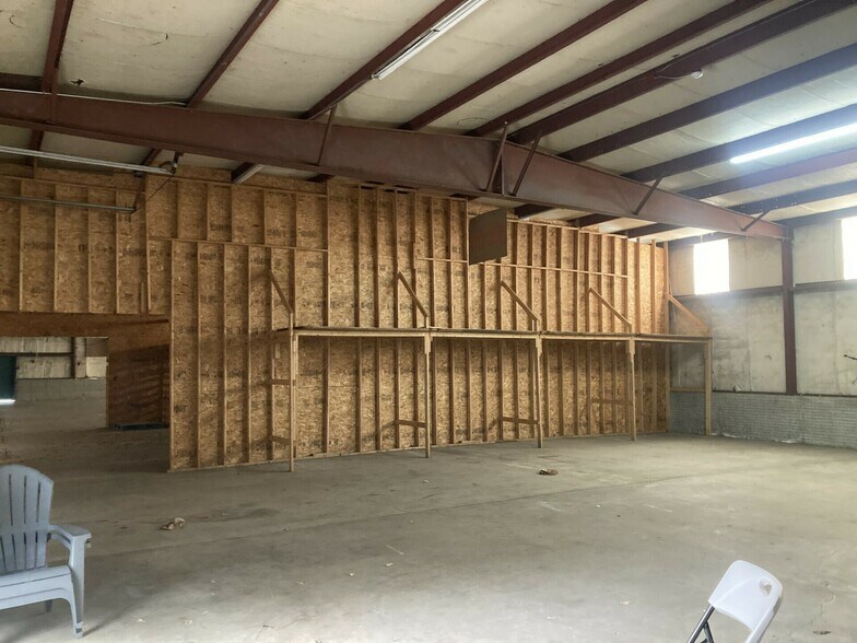 More Photos Of 678 Adams St, Abington Warehouse For Lease