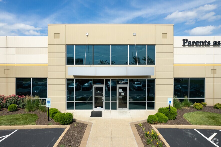 More Photos Of 2228-2240 Ball Dr, Saint Louis Office For Lease