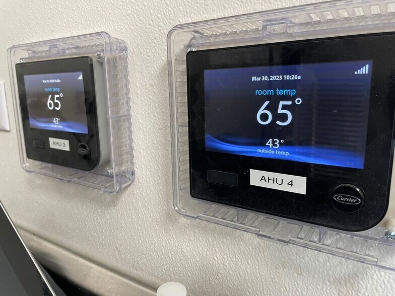 More Photos Of 121 Main St, Oswego Restaurant For Lease