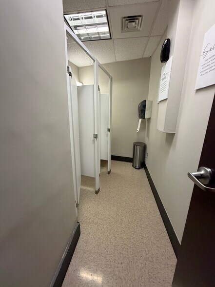 More Photos Of 132 Grand St, Waterbury Office For Lease
