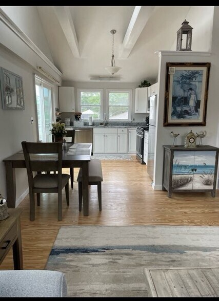 More Photos Of 574 Main St, Hyannis Storefront Retail Residential For Sale