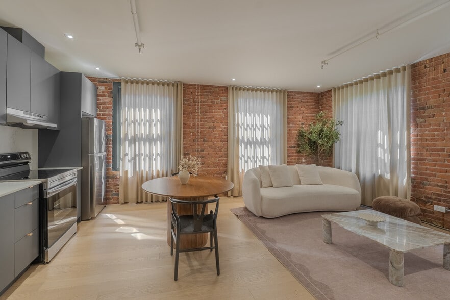 More Photos Of 754-762 Rue Saint-Paul O, Montréal Apartments For Sale