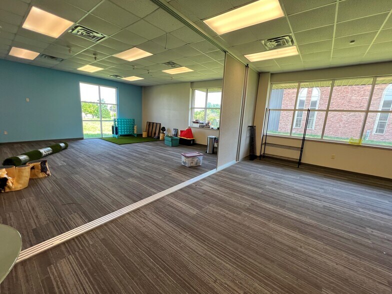 More Photos Of 7000 Matlock Rd, Arlington Daycare Center For Lease