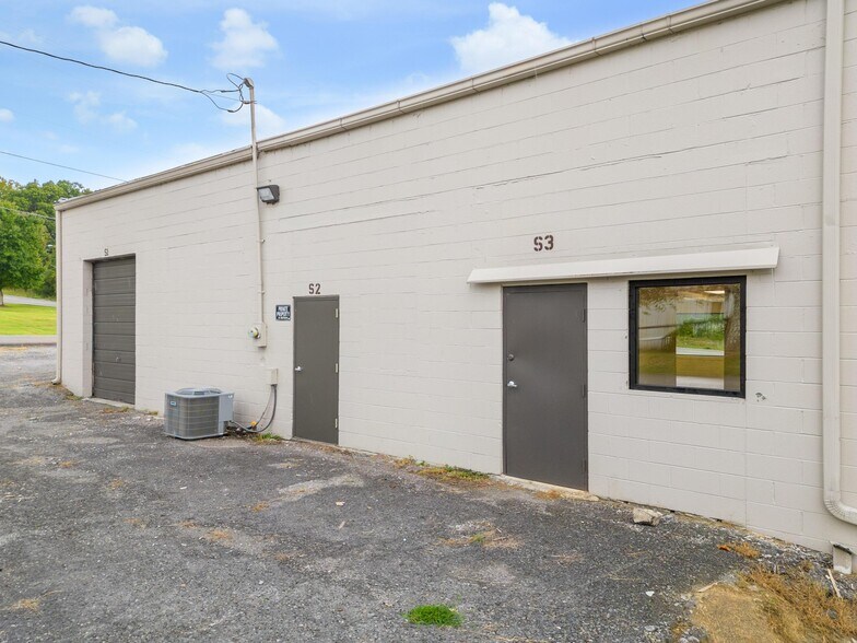 More Photos Of 175 NW Sequoia Rd, Cleveland Warehouse For Lease