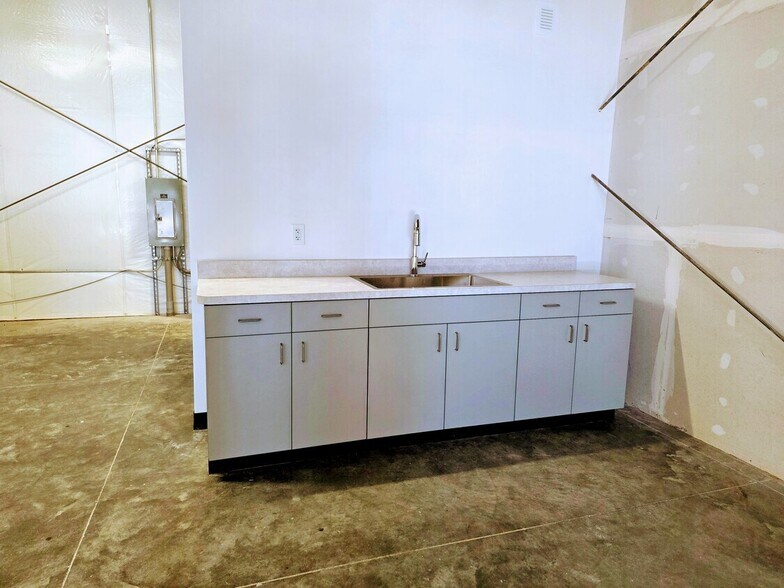 More Photos Of 13853 E Briarwood Ave, Centennial Light Distribution For Sale