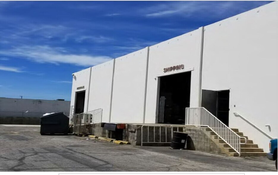 More Photos Of 21310-21314 Lassen St, Chatsworth Warehouse For Lease