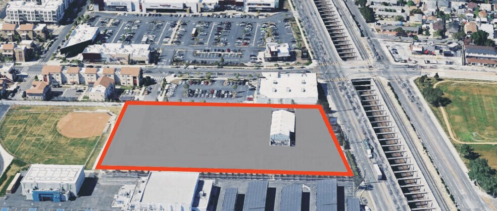 More Photos Of 10019-10047 South Alameda Street, Los Angeles Land For Lease