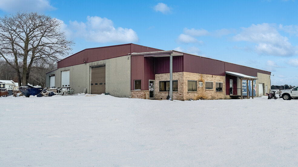 Primary Photo Of 3765 41 Rd, Cadillac Distribution For Sale