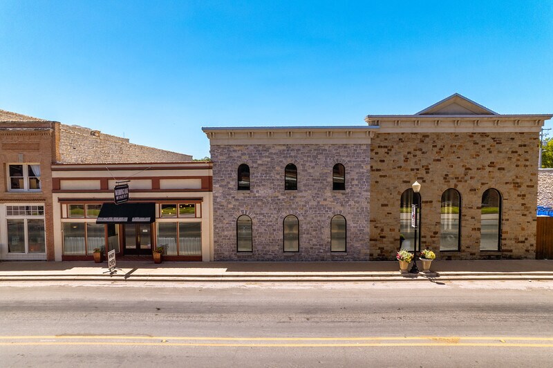 More Photos Of 316 E Wallace St, San Saba General Retail For Sale