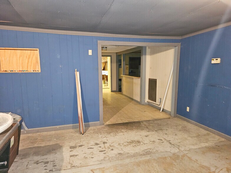 More Photos Of 6 N Roosevelt St, York Restaurant For Sale