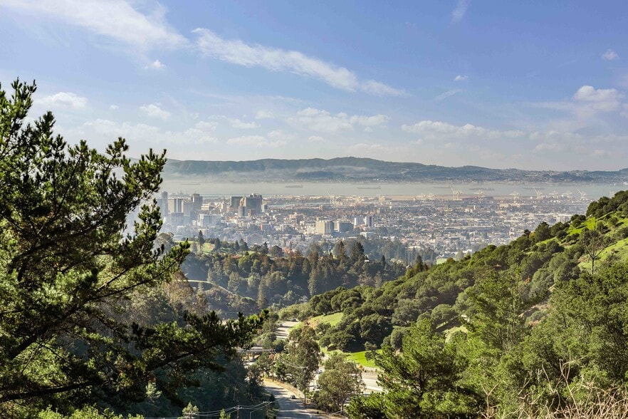More Photos Of Tunnel Rd. & Broadway Tunnel Fwy, Oakland Land For Sale