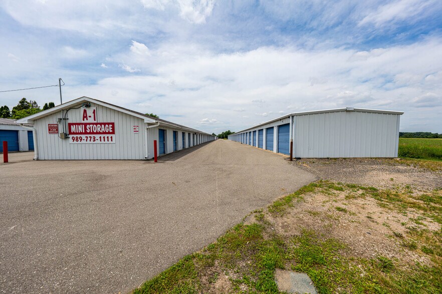 More Photos Of 1067 N Mission Rd, Mount Pleasant Self Storage For Sale