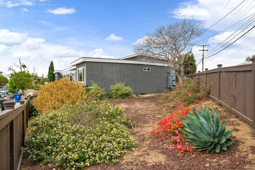 More Photos Of 4924-4926 Iroquois Ave, San Diego Specialty For Sale
