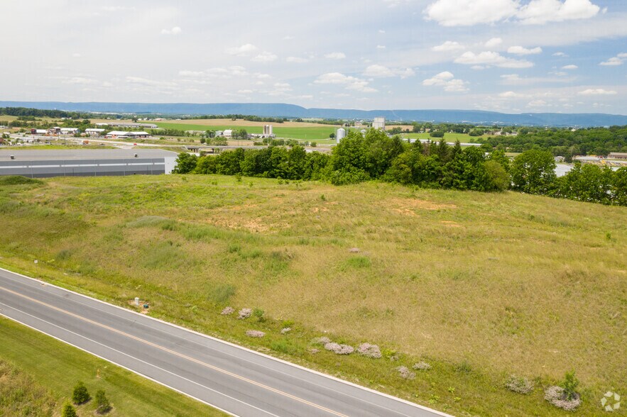 Primary Photo Of United Dr, Shippensburg Warehouse For Lease