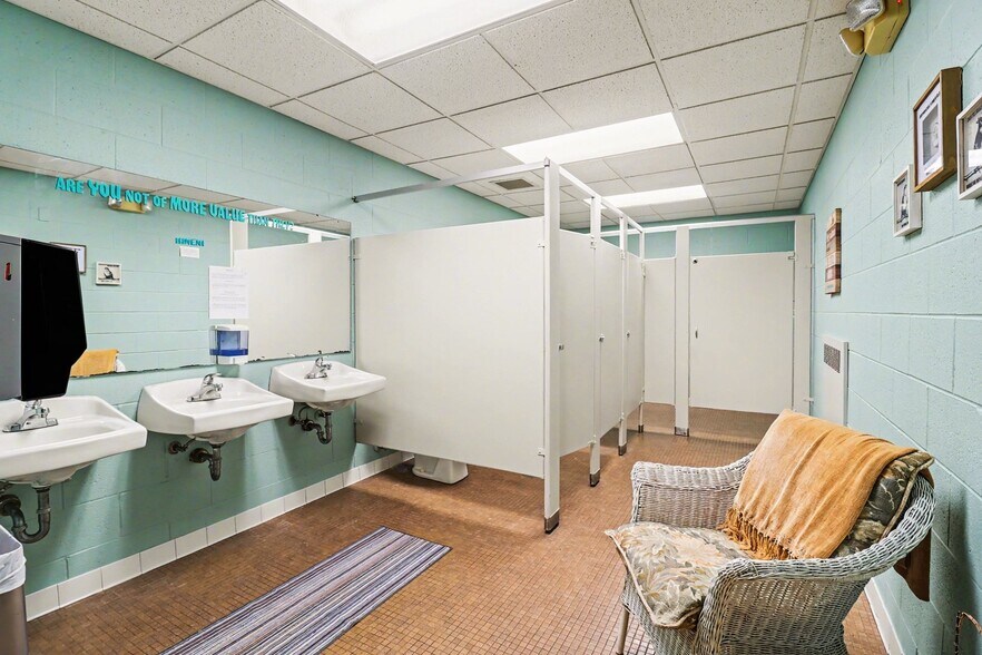 More Photos Of 3301 Green St, Shelby Industrial For Sale