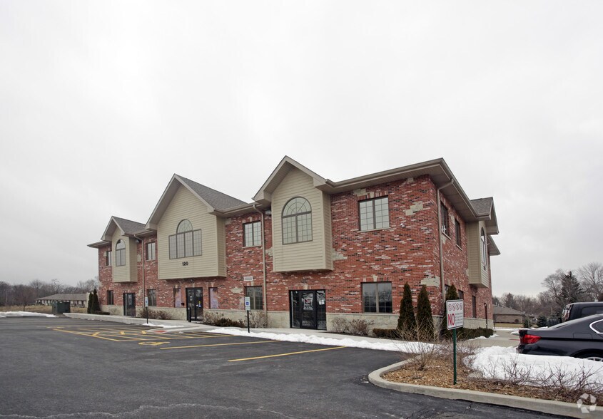 More Photos Of 120 Batson Ct, New Lenox Office For Lease