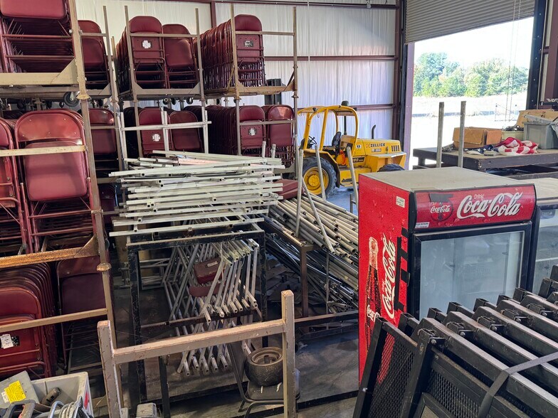 More Photos Of 10408 State Highway 64 E, Tyler Theater Concert Hall For Sale