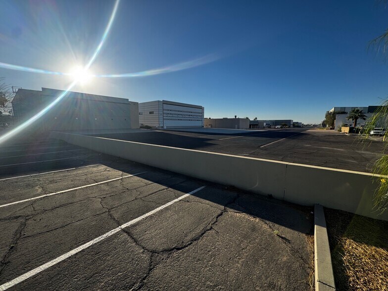 More Photos Of 7301 E Butherus Dr, Scottsdale Restaurant For Sale