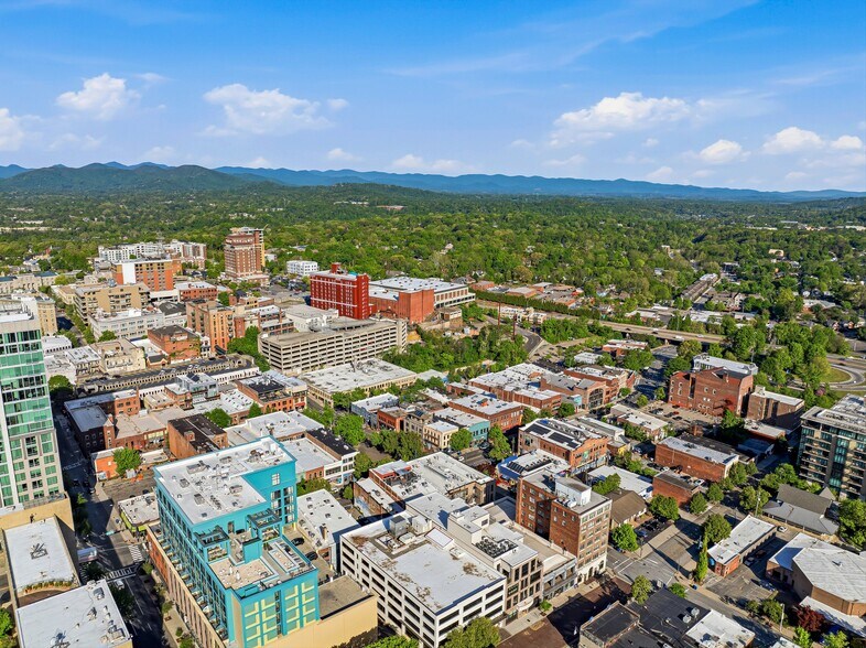 More Photos Of 32 Broadway St, Asheville Storefront Retail Residential For Sale