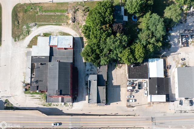 More Photos Of 854 Washington St, Burlington Bar For Sale