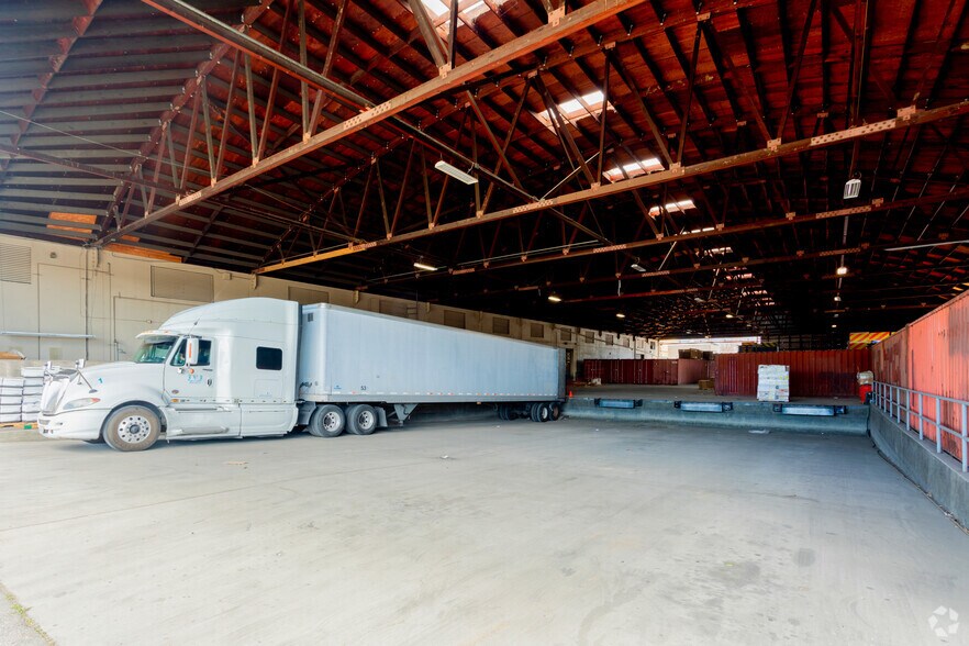 More Photos Of 2070 S 7th St, San Jose Warehouse For Lease